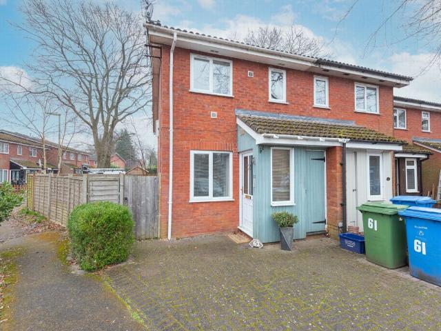 Dart Road, Farnborough GU14, 1 bed terraced house to rent, £1,200 pcm | PrimeLocation
