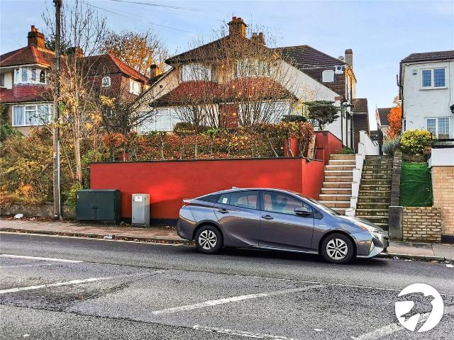Dartford Road, Dartford, Kent DA1, 2 bed maisonette to rent, £1,500 pcm | PrimeLocation