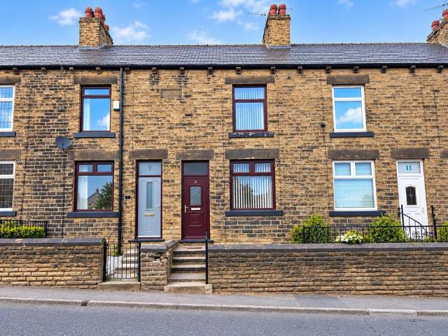 Darton, BARNSLEY, South Yorkshire 3 bed terraced house to rent £950 pcm £219 pw