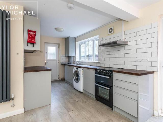 Dartmouth Crescent, Brighton 6 bed semi detached house to rent £3,250 pcm £750 pw