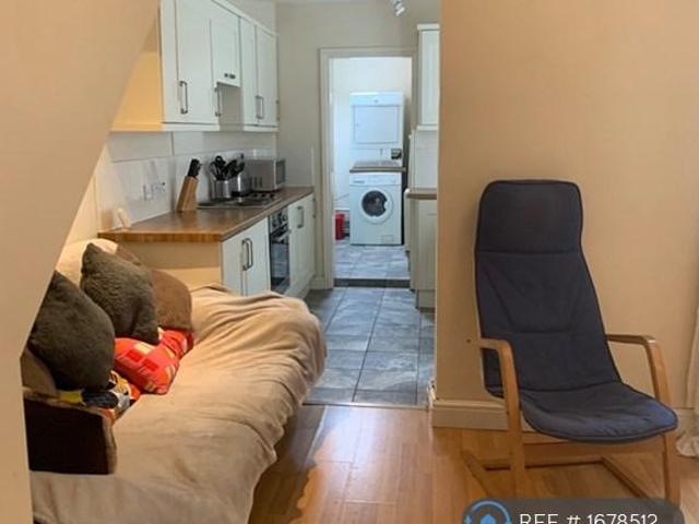 Dartmouth Avenue, Bath, BA2 3 bed terraced house to rent £767 pcm £177 pw