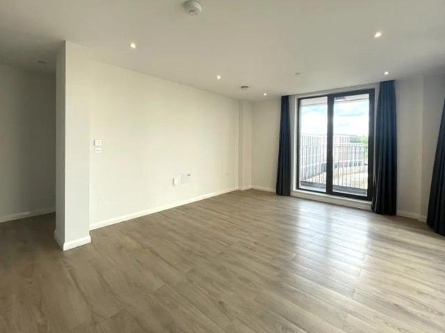 Dartmouth Avenue, Woking, Surrey, GU21