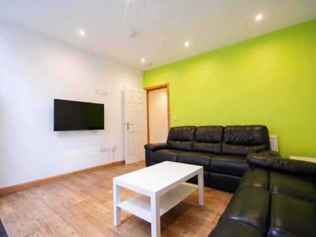 Dartmouth Road Selly Oak, Birmingham B29 1 bed terraced house to rent £499 pcm £115 pw