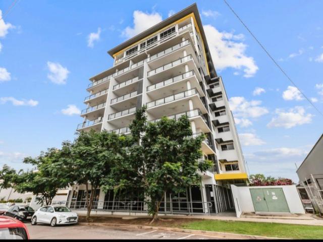 Darwin City Apartment with large Balcony