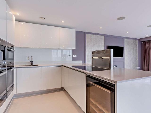 Darwin House, Kingsley Walk, Cambridge CB5, 4 bed flat to rent, £4,300 pcm | PrimeLocation