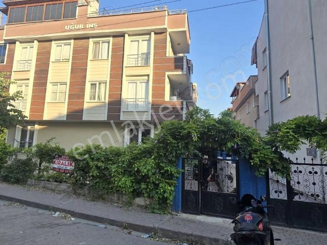 Darıca' Da Bah Hastane Arkası, Çok Uyguna Ara Kat 2+1 Daire