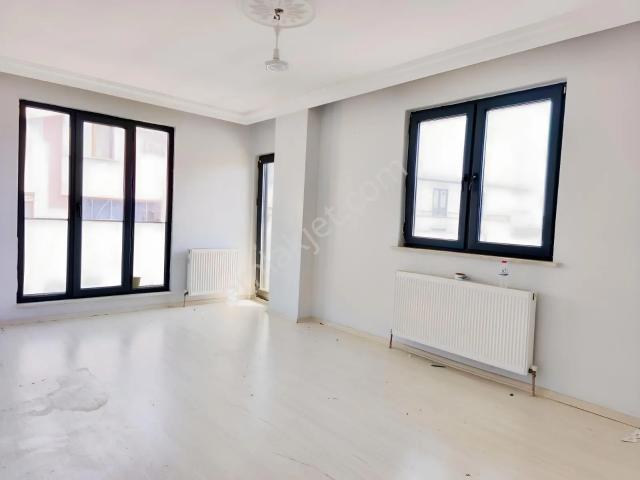Darıca Pirireis Mah. De Tuzla Cad. Cephe 2+1 Kiralık Ara Kat