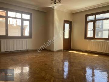 Darıcada Merkezi Konumda Kiralık Ferah 3+1 Daire