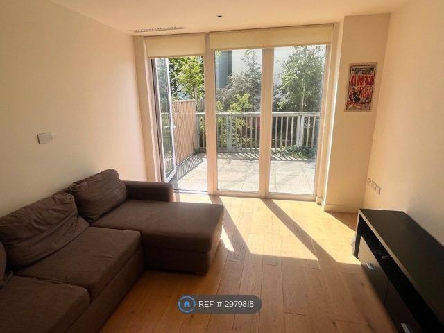 Dara House, London NW9, 2 bed flat to rent, £2,000 pcm | PrimeLocation