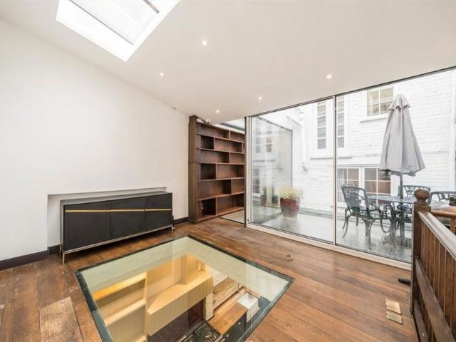 D'arblay Street, W1F, London