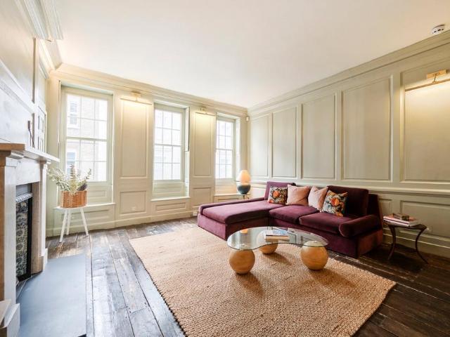 D'Arblay Street, Soho, London, W1F 3 bed house to rent £18,417 pcm £4,250 pw