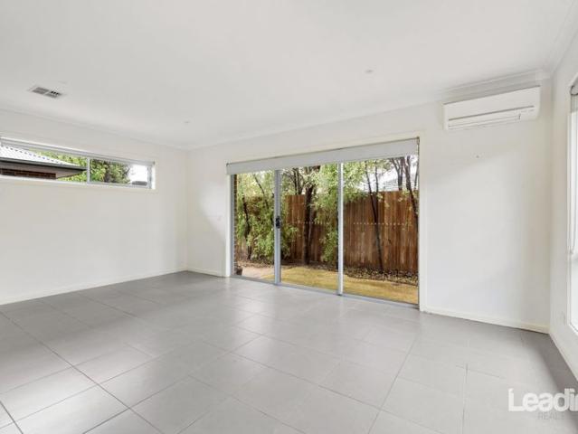DARE TO DREAM ON DARBYSHIRE STREET!