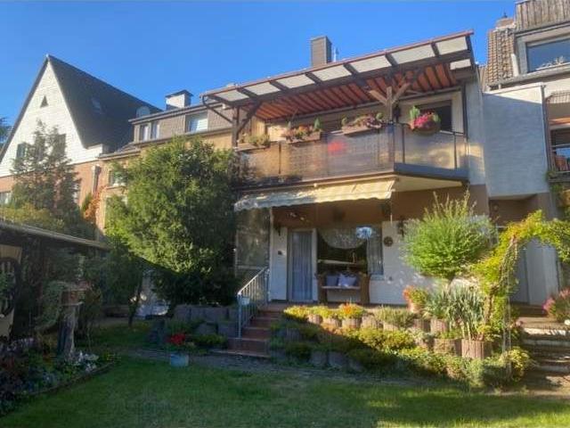 Darf es ein bisschen mehr sein. 2 Familienhaus für Sie und MFH zur Kapitalanlage daneben
