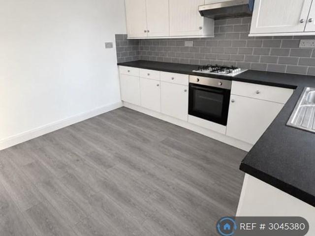 Darfield Road, Barnsley, S72 2 bed terraced house £695 pcm £160 pw