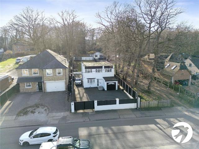 Dargets Road, Chatham, Kent ME5, 4 bed detached house to rent, £2,250 pcm | PrimeLocation