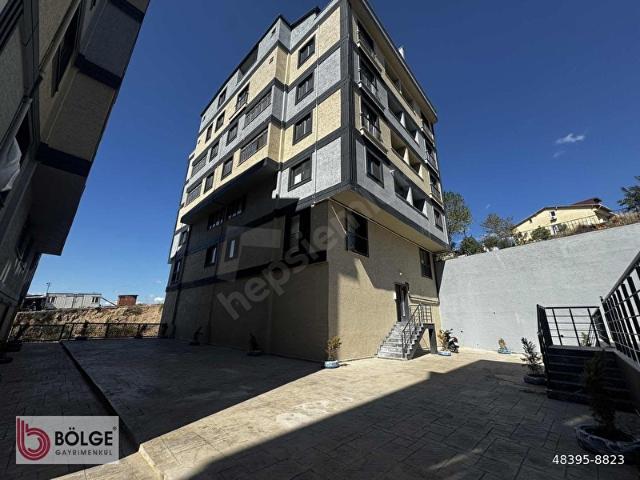 DARICA EMEK MAHALLESİNDE 2+1 ARAKAT ASANSÖRLÜ HAVUZLU