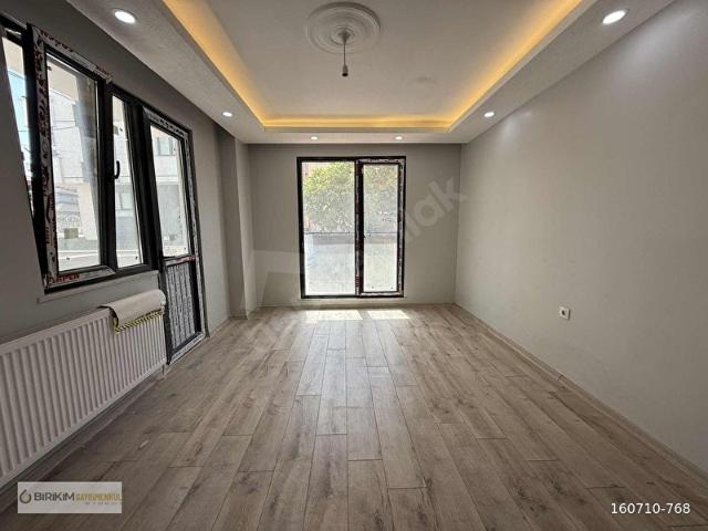 DARICA MARMARAY DURAĞINA YAKIN 2+1 90m2 TERASLI YÜKSEK GIRIŞ