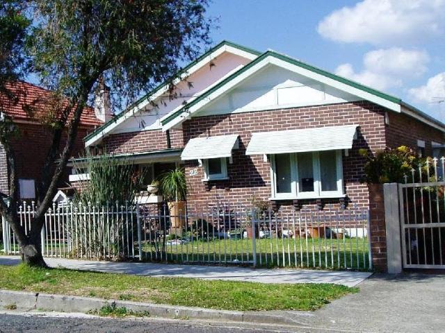 Daring Single Dwelling 3 Bedroom House!