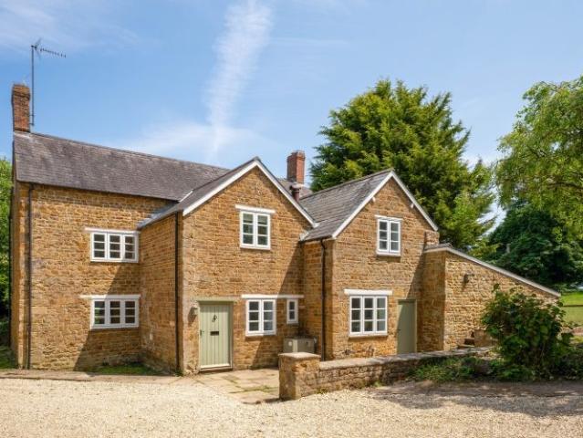 Dark Lane, Wroxton OX15, 5 bed detached house to rent, £3,850 pcm | PrimeLocation