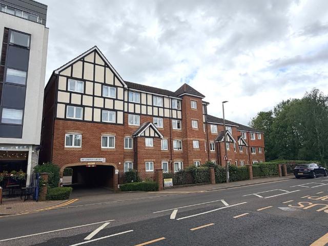 Retirement Apartment. Darkes Lane, Potters Bar EN6, 2 bed property to rent, £1,500 pcm | PrimeLocation