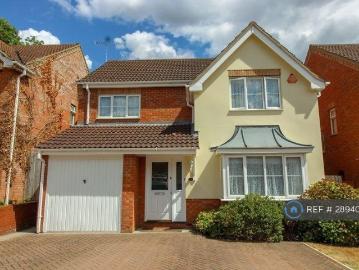 Darlands Drive, Barnet, EN5 4 bed detached house to rent £3,200 pcm £738 pw