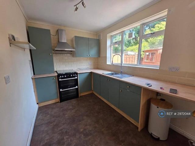 Darley Avenue, Manchester, M21 3 bed semi detached house to rent £1,490 pcm £344 pw