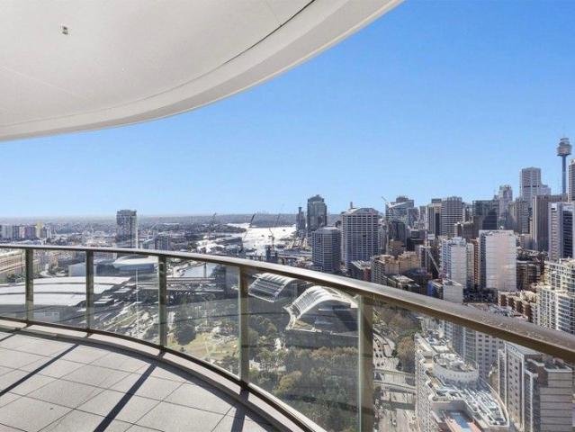 Darling North Middle Level 2 Bed 2 Bath 1 Car for Sale East North Aspects