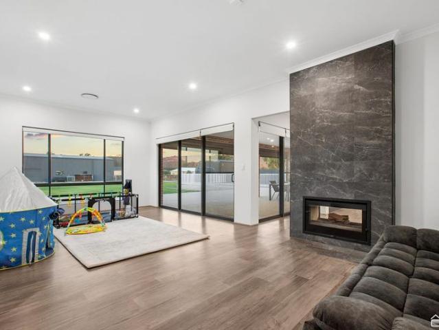 DARLING DOWNS 4x2 LUXURY ACREAGE LIVING WITH HEATED POOL & MASSIVE POWERED WORKSHOP WITH CAR HOIST