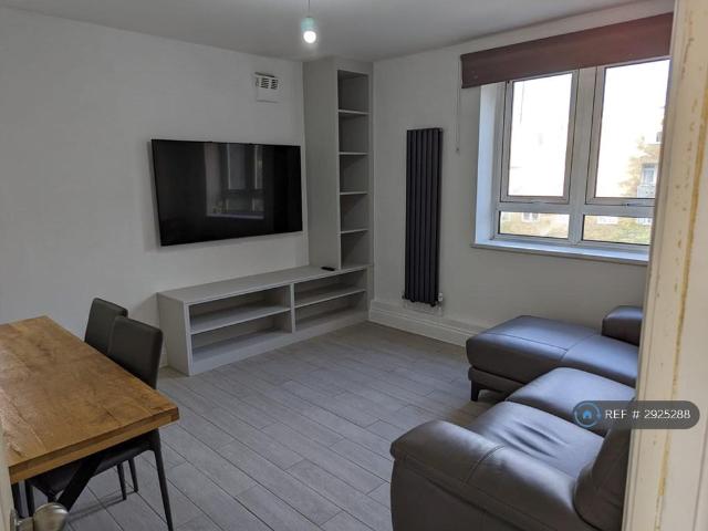 Darling Row, London, E1 3 bed flat to rent £3,400 pcm £785 pw