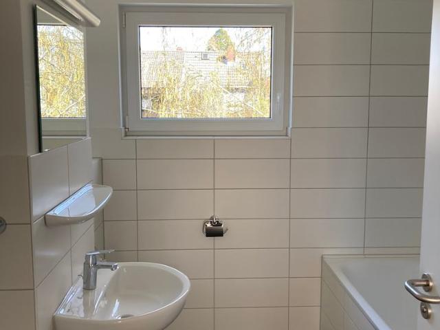 Darmstadt: 2 Zimmer Mietwohnung mit Abstellraum und Dachterrasse