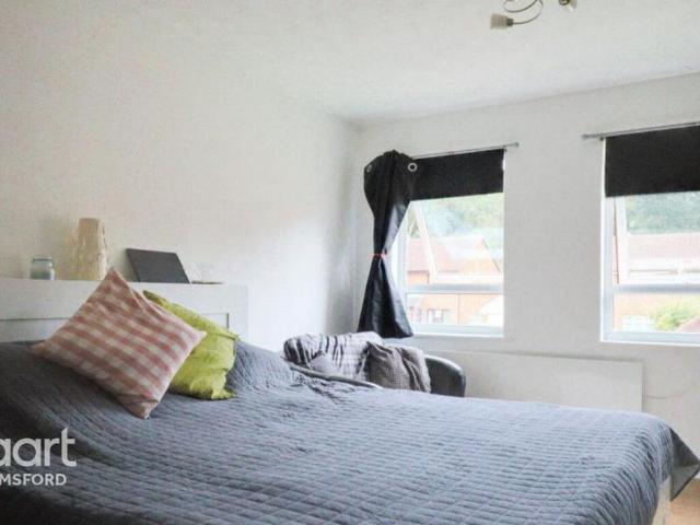 Darnay Rise, Chelmsford Studio to rent £950 pcm £219 pw