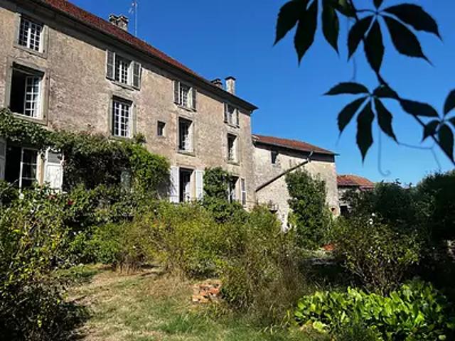 Darney 88260 Achat / Vente maison 10 pièces t10 au dernier étage cave