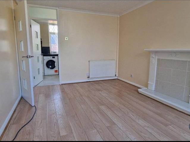 Darnford Close, Coventry, CV2 2 bed flat to rent £1,050 pcm £242 pw