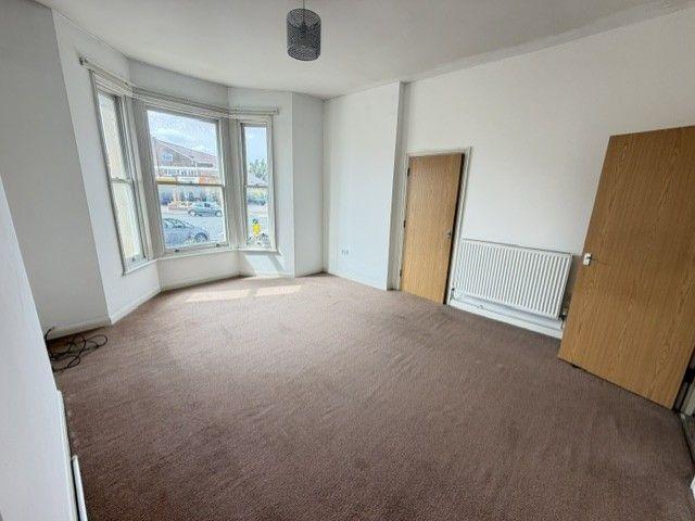Darnley Road, Gravesend DA11, 2 bed flat to rent, £1,200 pcm | PrimeLocation