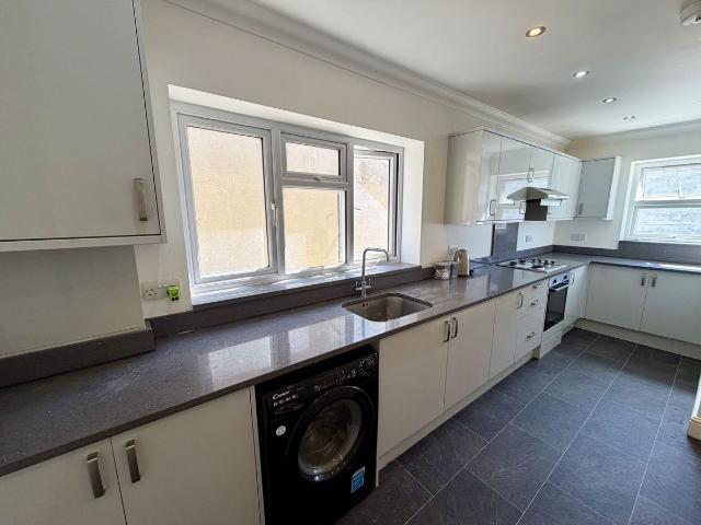 Darnley Street, Gravesend DA11, 2 bed flat to rent, £1,450 pcm | PrimeLocation