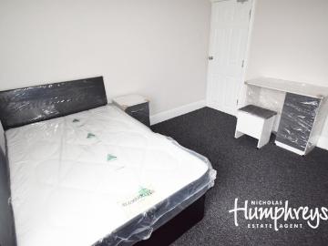 Darnley Street, Stoke On Trent ST4 3 bed terraced house to rent £1,061 pcm £245 pw