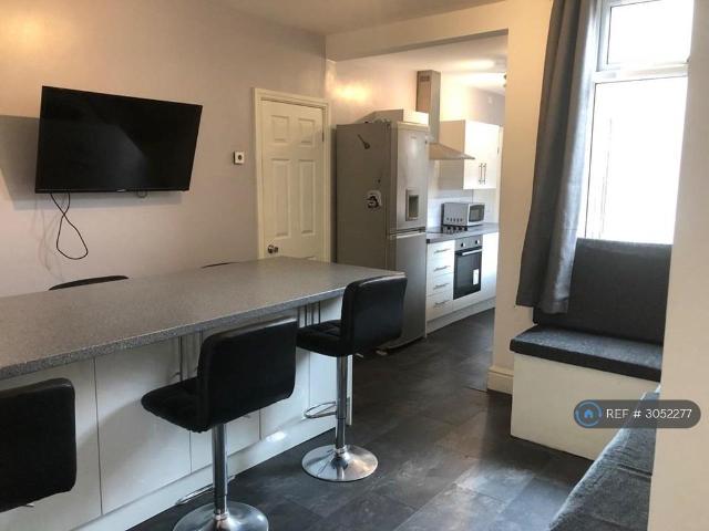 Darnley Street, Stoke On Trent, ST4 1 bed in a house share to rent £435 pcm £100 pw