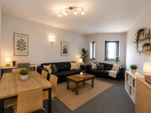 Darran Street, Cardiff CF24 6 bed flat to rent £3,150 pcm £727 pw
