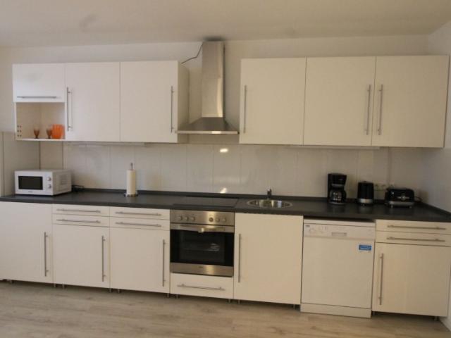 DAS AUSSERGEWÖHNLICHE MÖBLIERTE 3,5 ZIMMER WOHNUNG IN GOLZHEIM