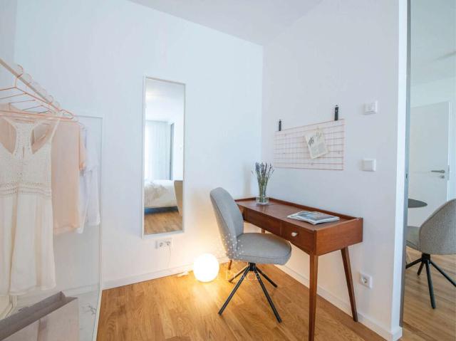 Das Beste aus zwei Welten – Berlin nah, mit Südbalkon und Einbauküche zuhause