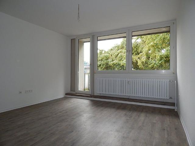 Das Glück hat ein Zuhause: 4 Zimmer Wohnung im 3. OG