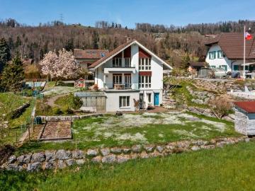 Das Familienglück, Ihr neues Zuhause im Grünen