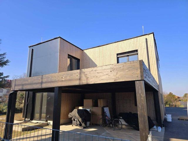 Das letzte von 4 Häusern + Modern ausgestattetes Einfamilienhaus + Schlüsselfertig + Neubau + NÄHE WIEN + Raumhöhe 3,00m + 4 Zimmer + Wohnessküche ca. 60m² + WFL 155m² + Carport ca. 44m²