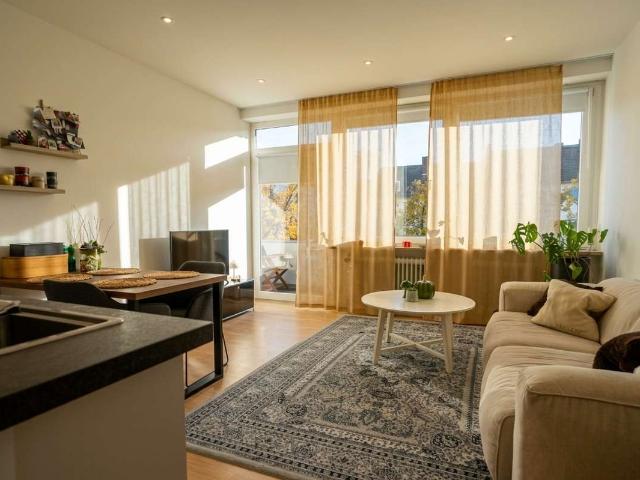 Das Micro Apartment zwischen Rathaus und Bahnhof Wilhelmshöhe | 2 Zimmer | EBK | Fahrstuhl | Balkon