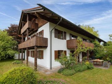 Das Naturpanorama mit unverbaubarem Weitblick Charmantes Landhaus in sehr guter Lage Oberhaching!
