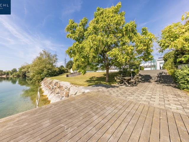 Das Refugium am See Exklusiver Landsitz mit Eigenem Seegrundstück, Tennisplatz und Über 6 Hektar Eigengrund