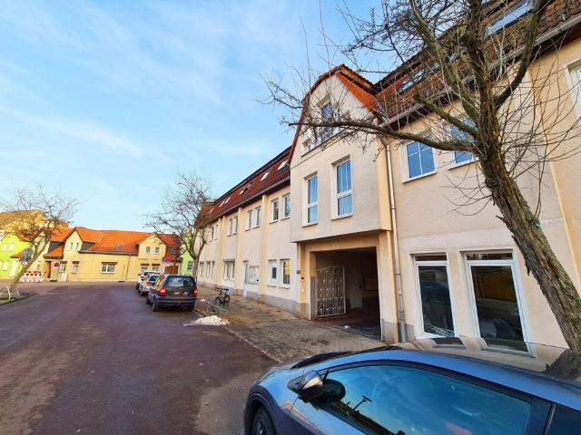 Das volle Programm! EBK + Balkon