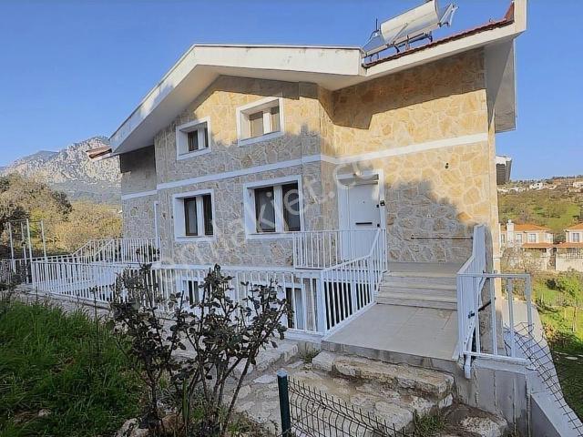 Datça Karaköy'de Yıllık Kiralık 3+1 Bahçeli Eşyalı Dubleks Daire