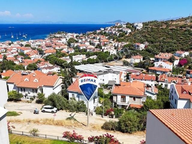 Datça Merkezde Deniz Mazaralı Satılık 2+1 katta Tek Daire