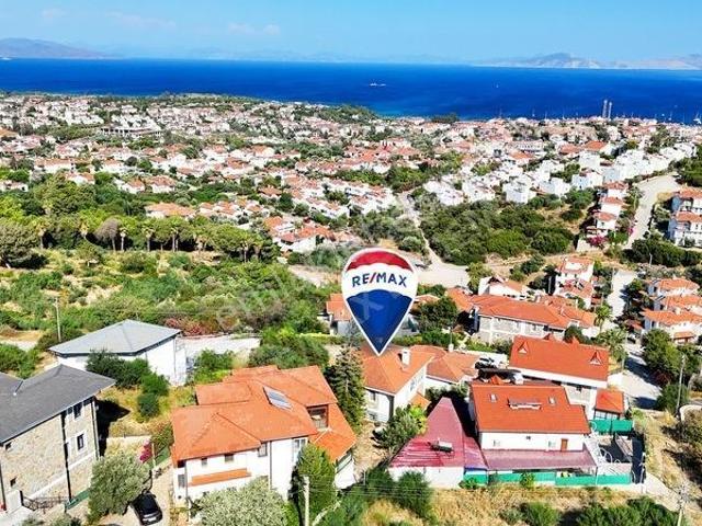 Datça Merkez'de Panoramik Denız Manzaralı 2+1 Satılık Daıre